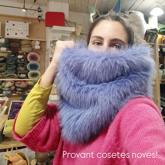 Coll extrem pèl llarg lila