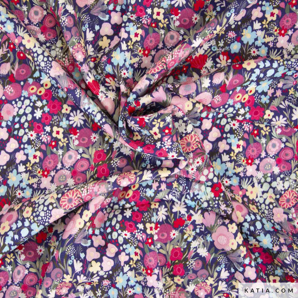 Tela de viscosa de invierno con estampado floral (€/10 cm)